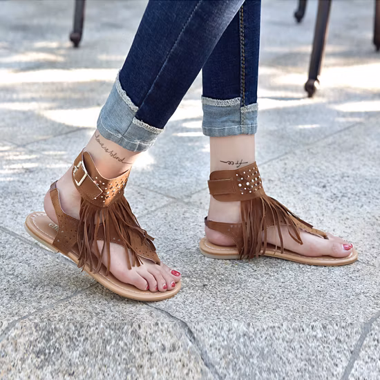 Womens Flat Sandals Suede Tassels Thong Sandals Flip Flops Fringe Sandal Ankle Buckle Design Summer Beach Sandals Elastic Casual Sandals Esg13837
